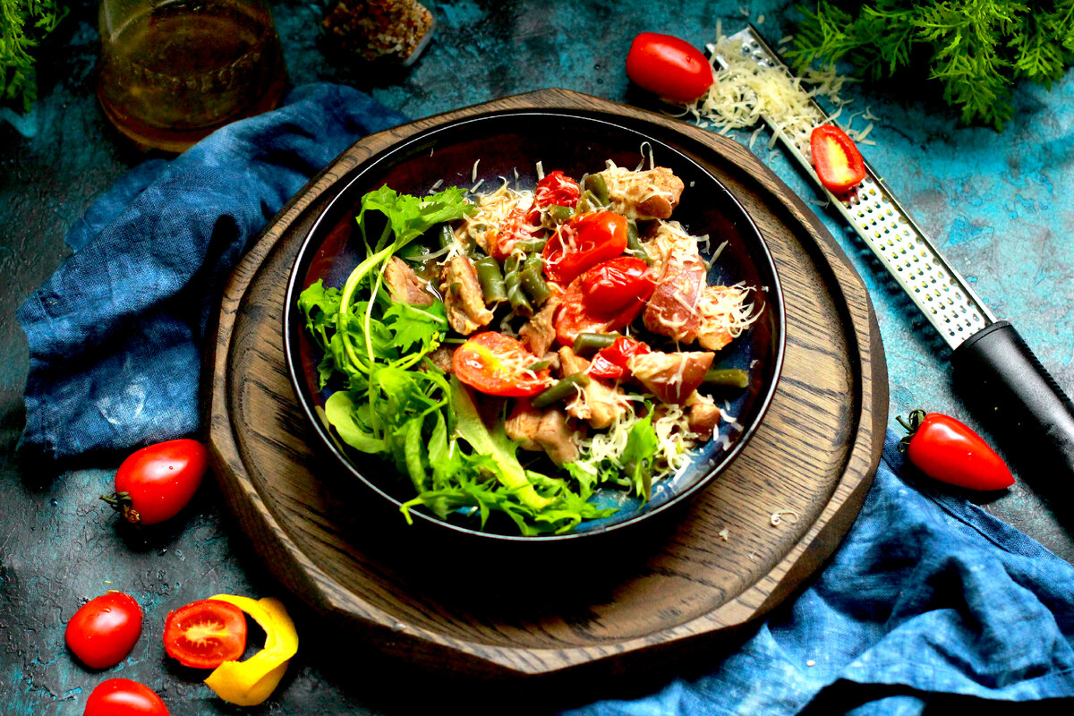 Индейка со стручковой фасолью и черри от Елены @urbanistka_vl, Рецепт внизу. 