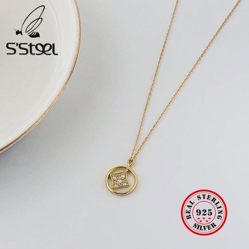 Золотая цепочка с кулоном