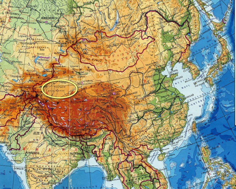 Пустыня Такла-Макан на карте Китая. Большой Хинган горы на карте Евразии. Пустыня Такла Макан на карте.