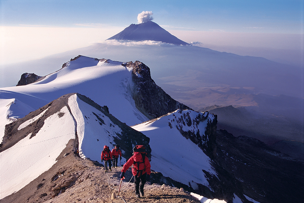 Наивысший вулкан северной америки. Мексика вулкан Орисаба. Вулкан Пико де Орисаба. Стратовулкан Орисаба. Вершина Орисаба.