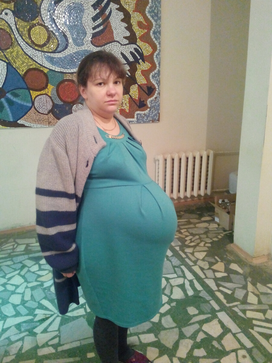 Я в приемном отделении роддома. Всё ещё впереди. Фото автора.