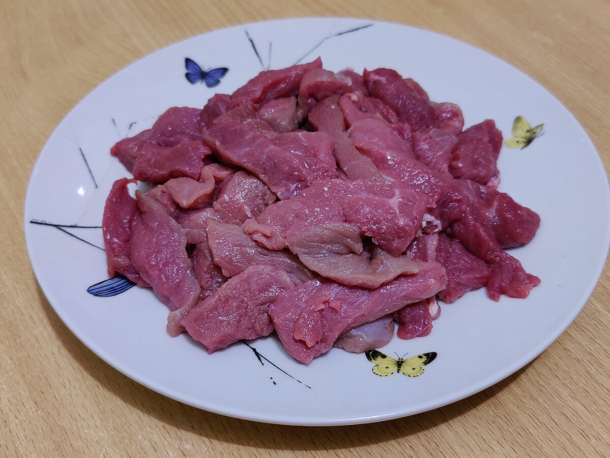 Гуляш из говядины с картошкой и морковью 🥩 - рецепт с фотографиями - Patee. Рецепты