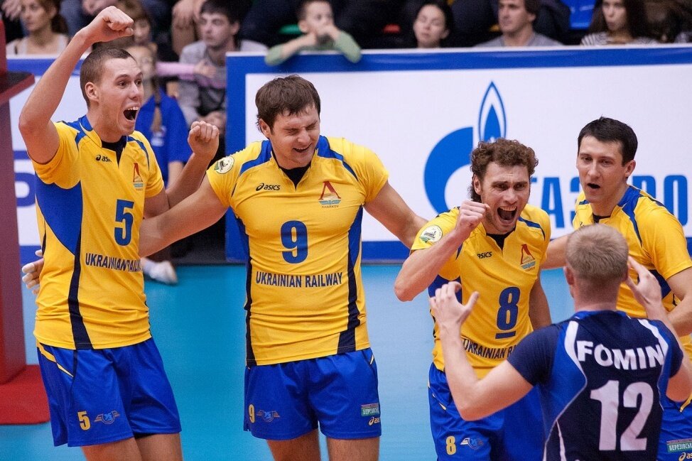 Слева направ: Лихошерстов, Тютлин, Татаринцев в сезоне 2011/12 / фото: kuzbass-volley.ru