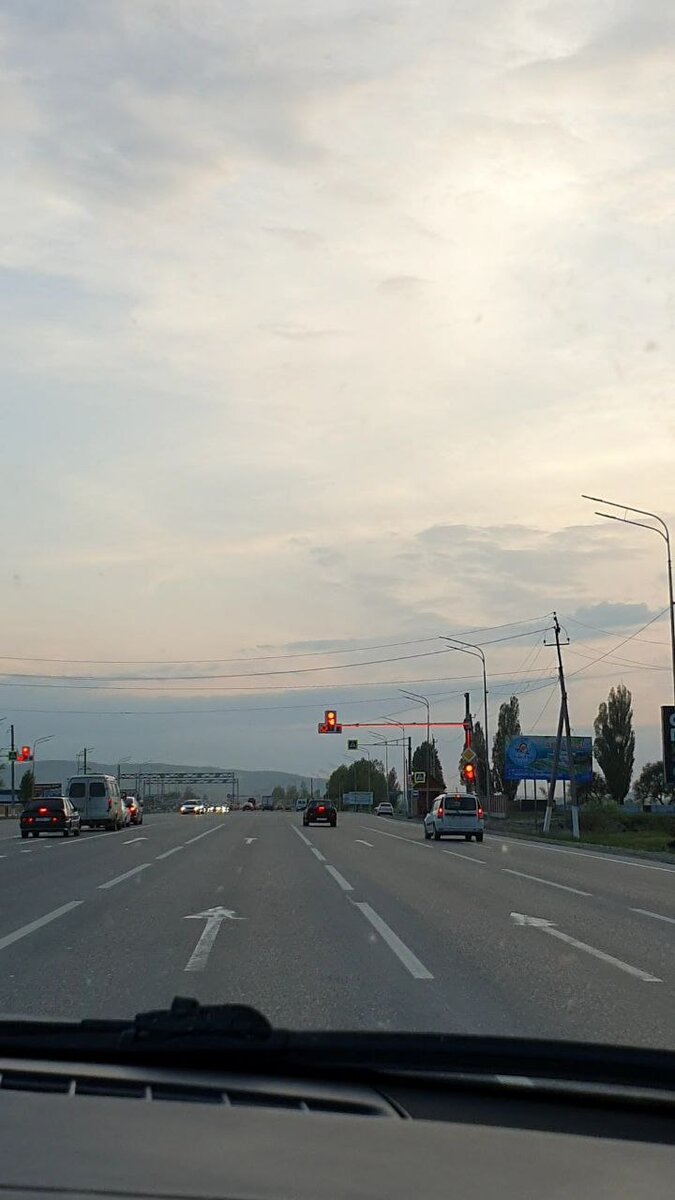 Все чаще замечаю такие дублеры в нашей стране. Очень удобно! 