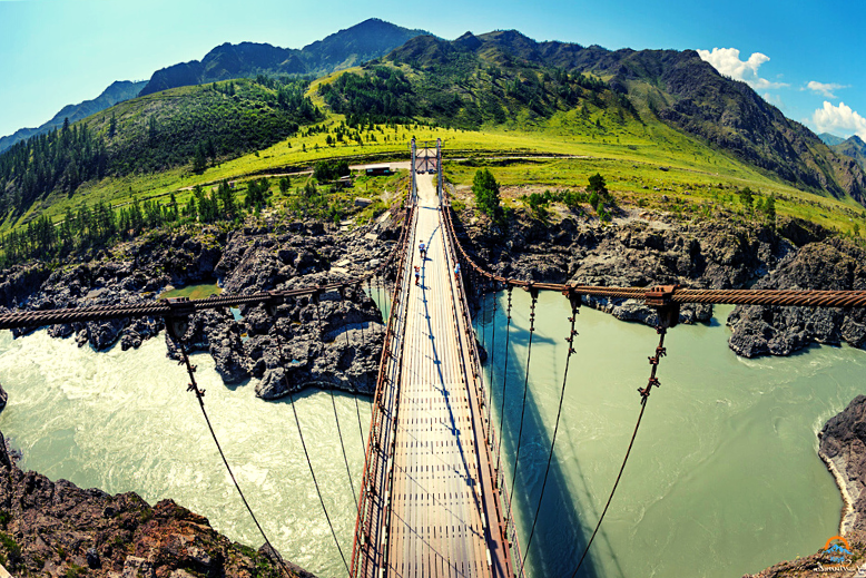 Oroktoy Bridge over the Katun River. Republic of Altai, Chemal District The brid