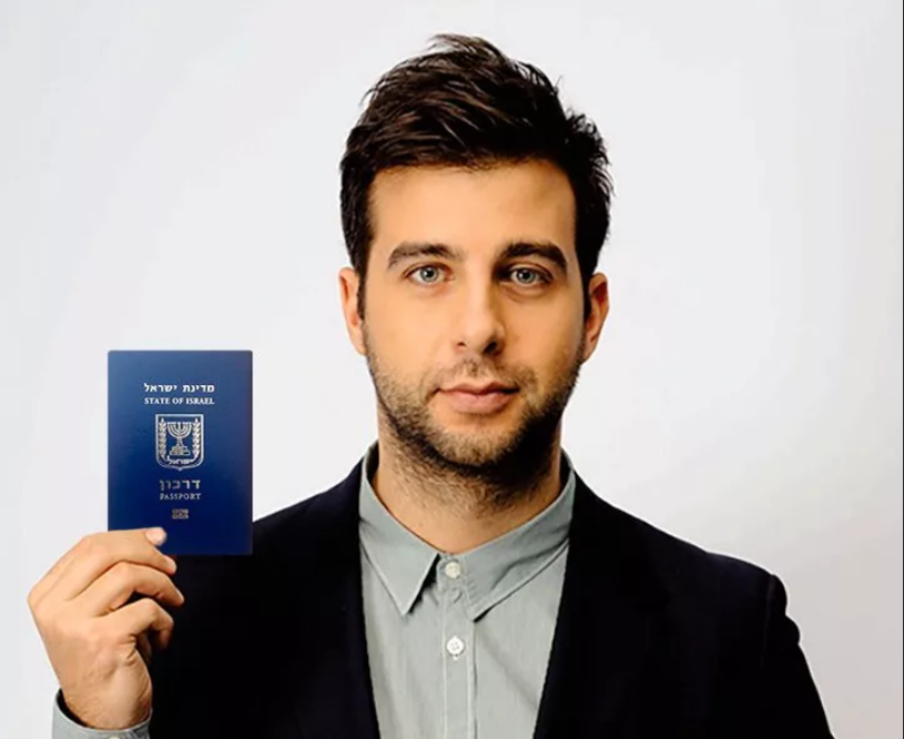 певцы иноагенты. артура смольянинова. певцы иноагенты. иван ургант еврей. актеры иноагенты.