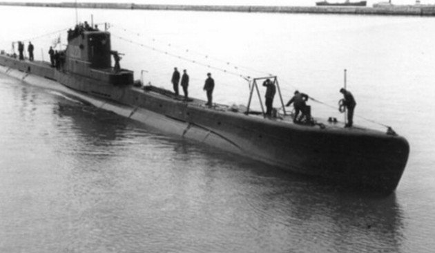 Как 3 советских подводника, оставшихся в подорваной лодке на дне моря, смогли спастись