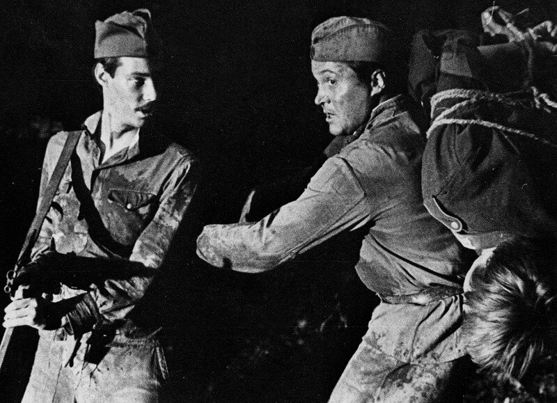 Шарапов и Левченко на войне. Вырезанная сцена из фильма С. Говорухина.