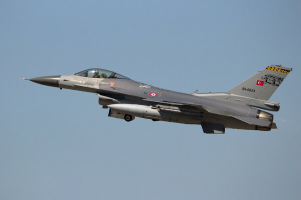 F-16. Фото © Shutterstock