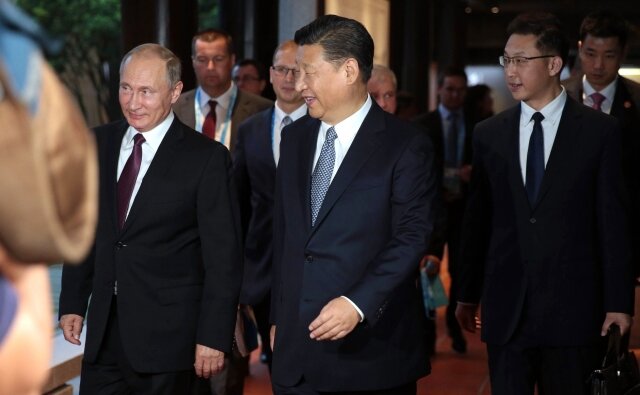    Владимир Путин и Си Цзиньпин Kremlin.ru