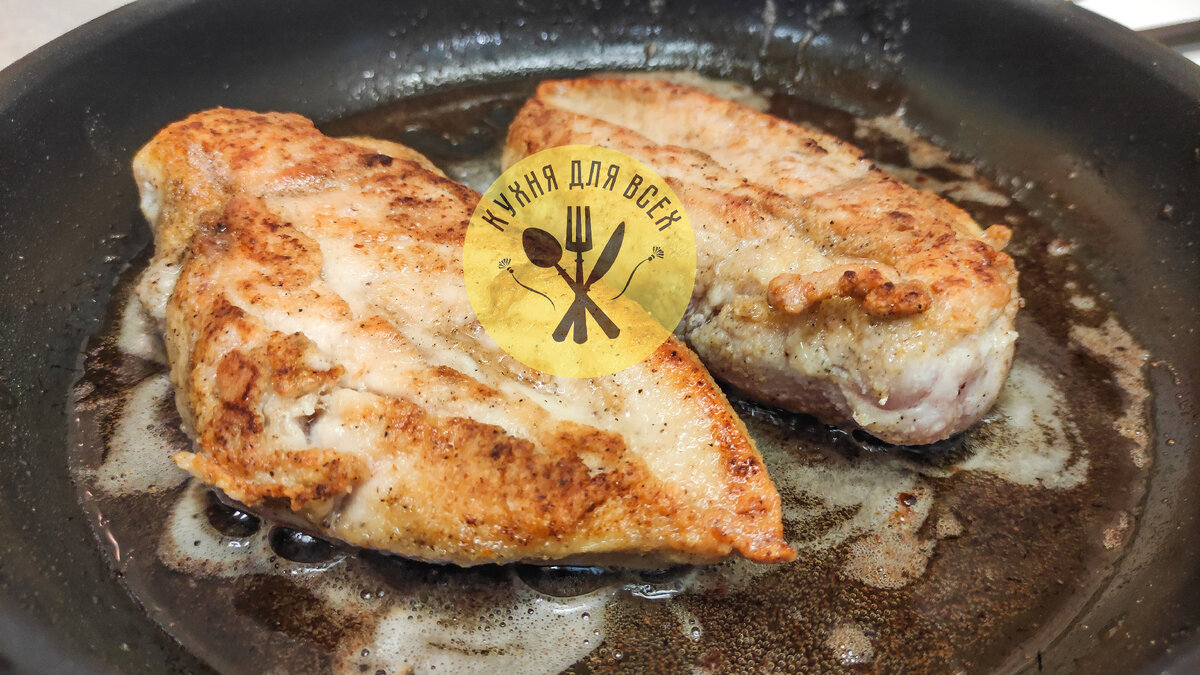 Обжаренная на сковороде курица