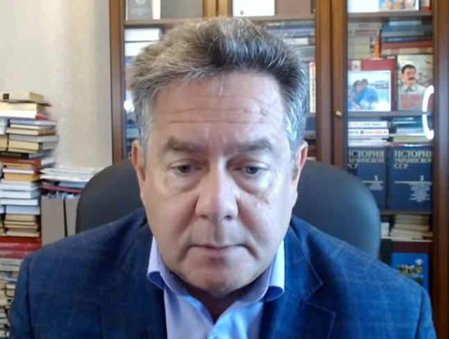 Папа родился 1982. Платошкин 1993. Платошкин последнее 2023 год. Николай платошкин на съезде кпрф. Платошкин последнее 2023 год.