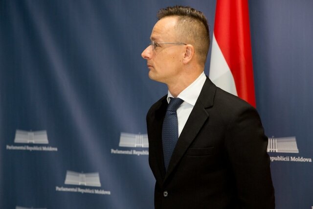    Петер Сийярто (cc) Parlamentul Republicii Moldova