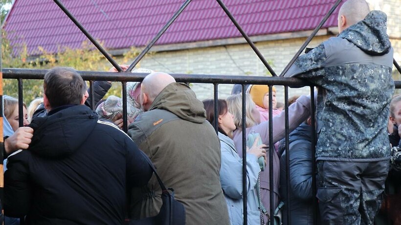    Мобилизованные жители Егорьевска ©Василий Тремасов Фото