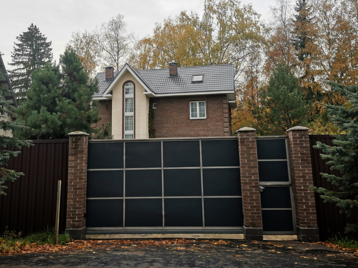 ЗАЧЕМ нужно ограждение участка, какой выбрать забор | Для Себя своими ...