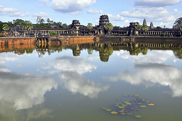 Ангкор-Ват. Источник: Wikimedia Commons. LBM1948