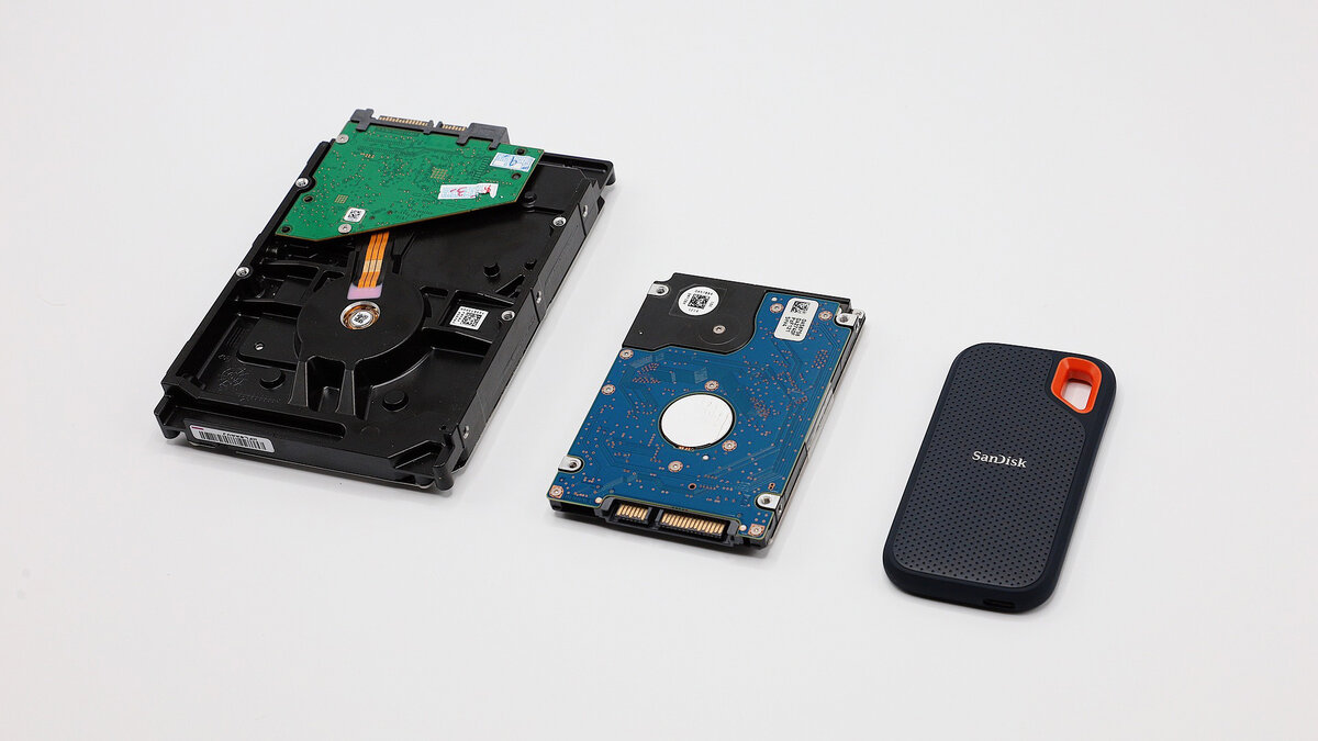 Какие плюсы у SSD диска по сравнению с HDD?