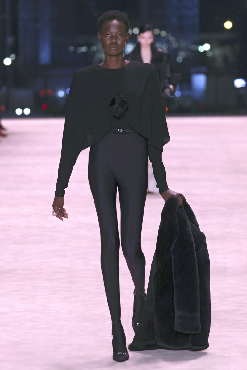    Saint Laurent осень-зима 2022/23LEGION-MEDIA