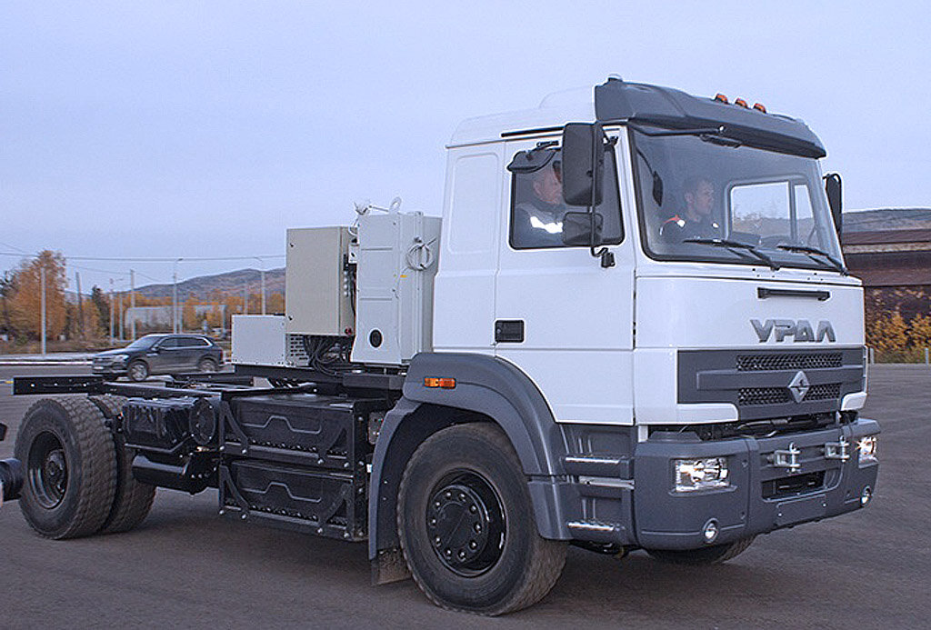 Новый Урал грузовик 2022