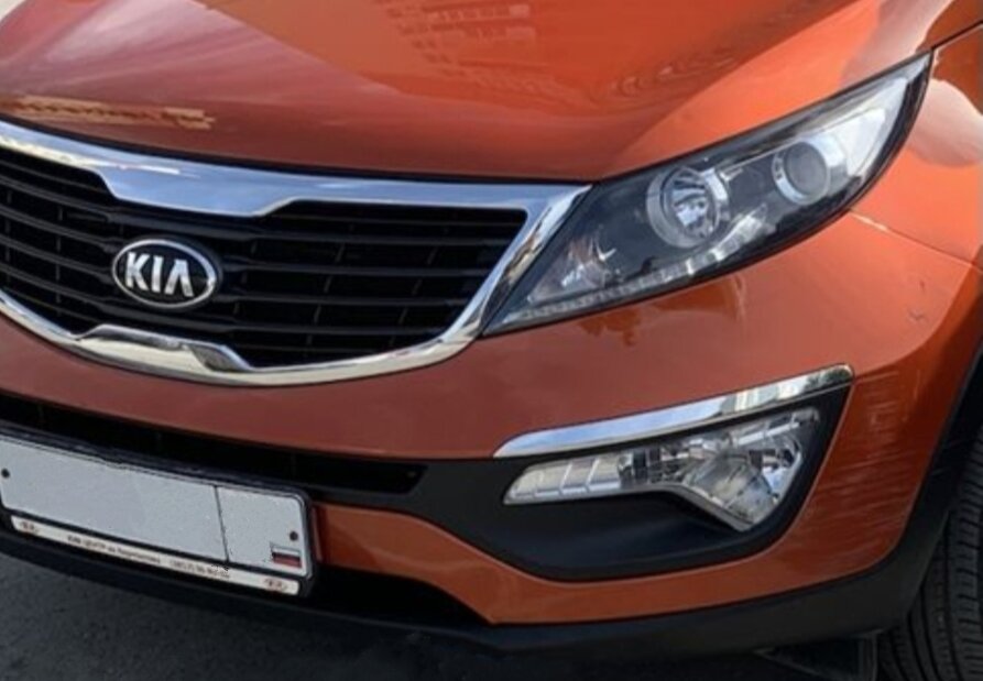 Здорово же, что кто-то выбирает такие цвета, разбавляя наши серые будни яркими красками!😉