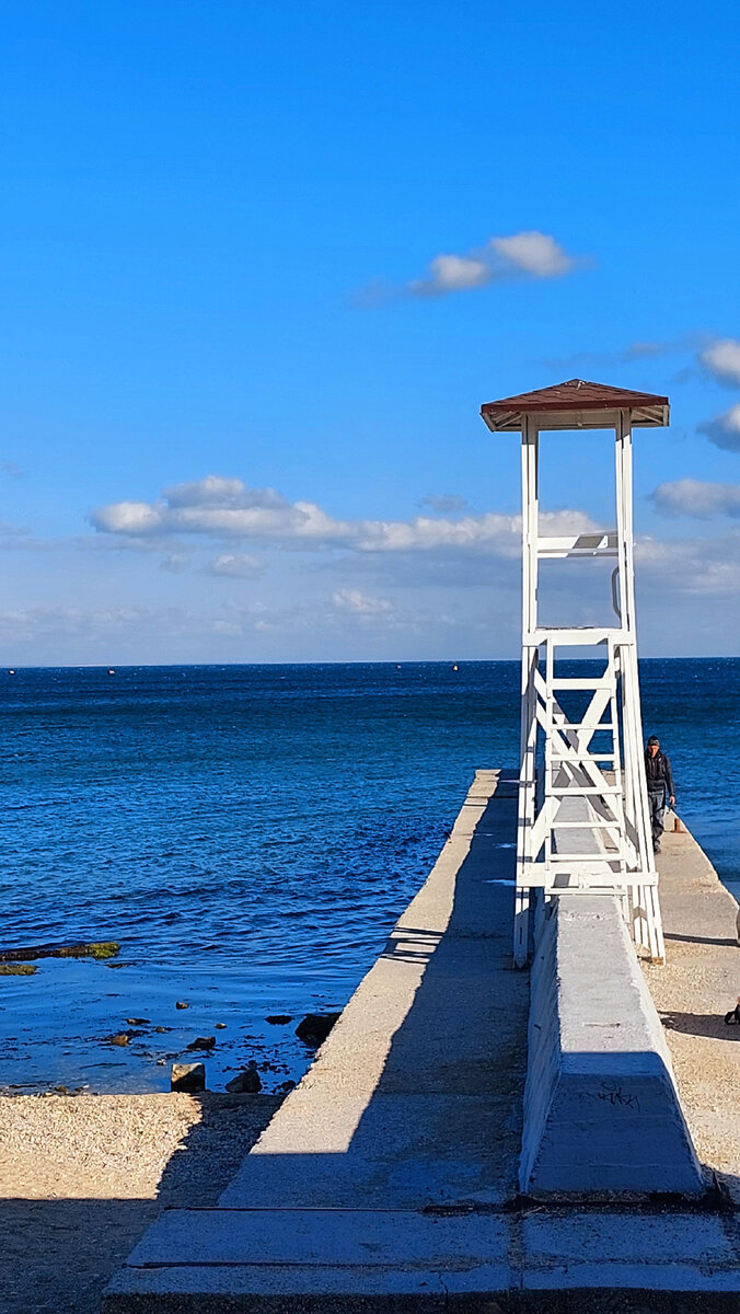 Вышка спасателей на пляже