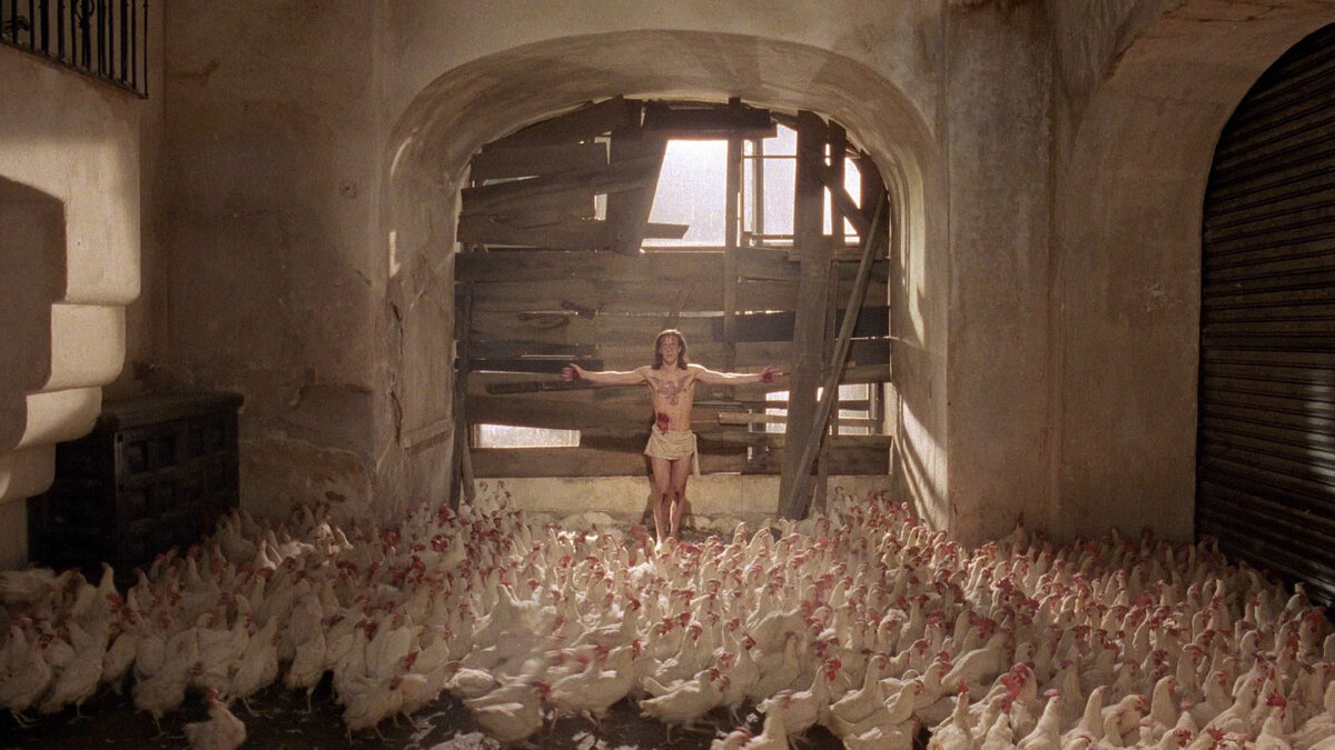 Кадр из фильма "Святая кровь" (1989)