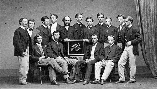«Свиток и Ключ». 1866 год, Йельский колледж. Public Domain Mark 1.0 