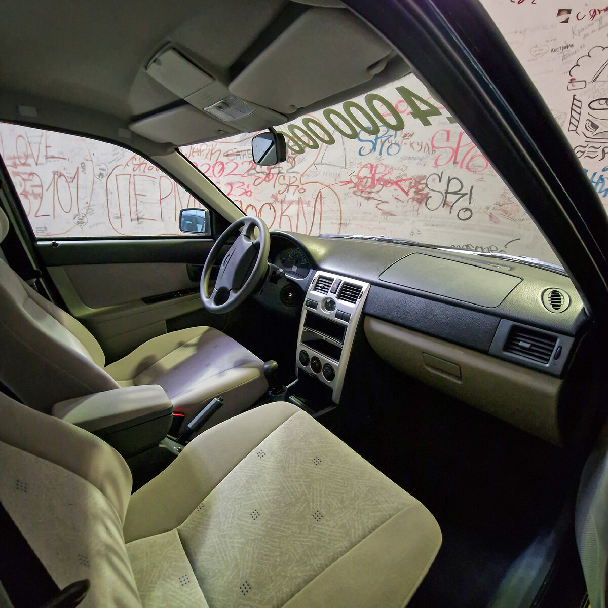 В целом, салоны самых первых машин не отличаются от более поздних образцов.