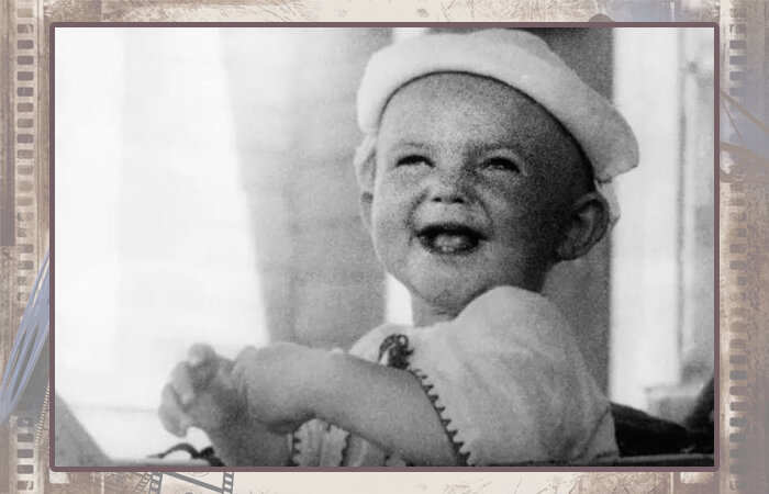 Алексей Учитель в детстве.