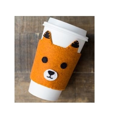 Украшаем кофейный стаканчик лисичкой из фетра