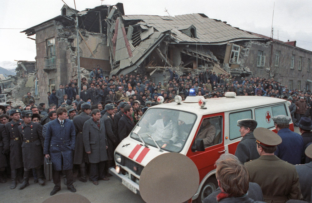 Землетрясение в армении 1988 фото