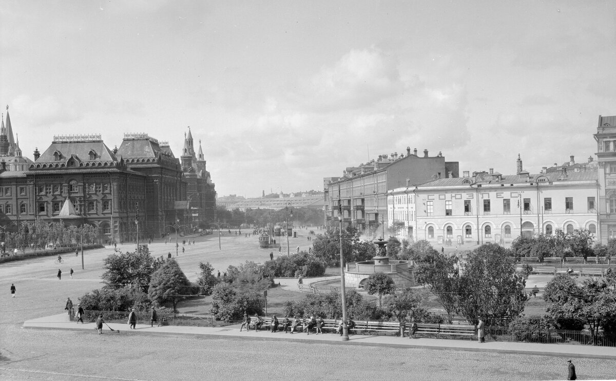 Площадь революции Москва 1930-е