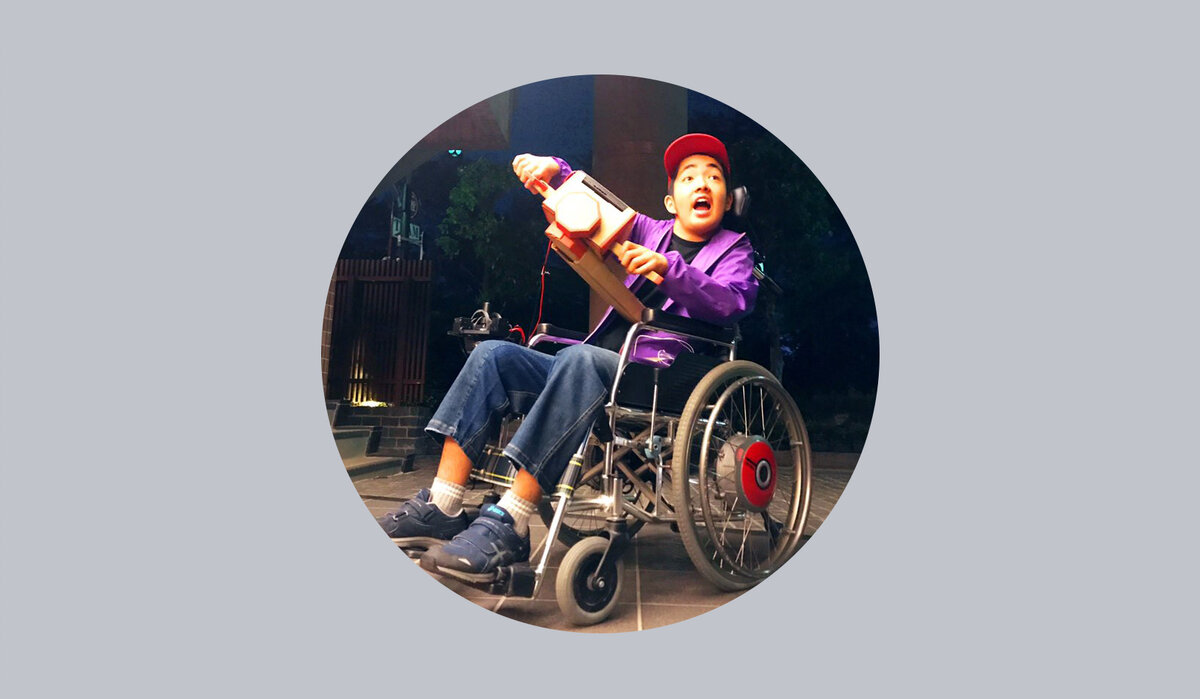 Инвалидное кресло, управляющееся с помощью Nintendo Labo