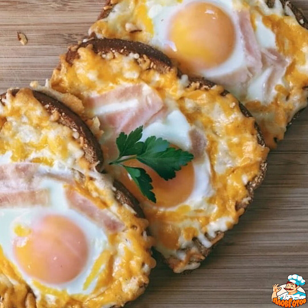 Завтрак с яйцом. Приготовление завтрака из яиц. Необычная яичница. Необычные блюда из яиц. Завтрак с яйцом.