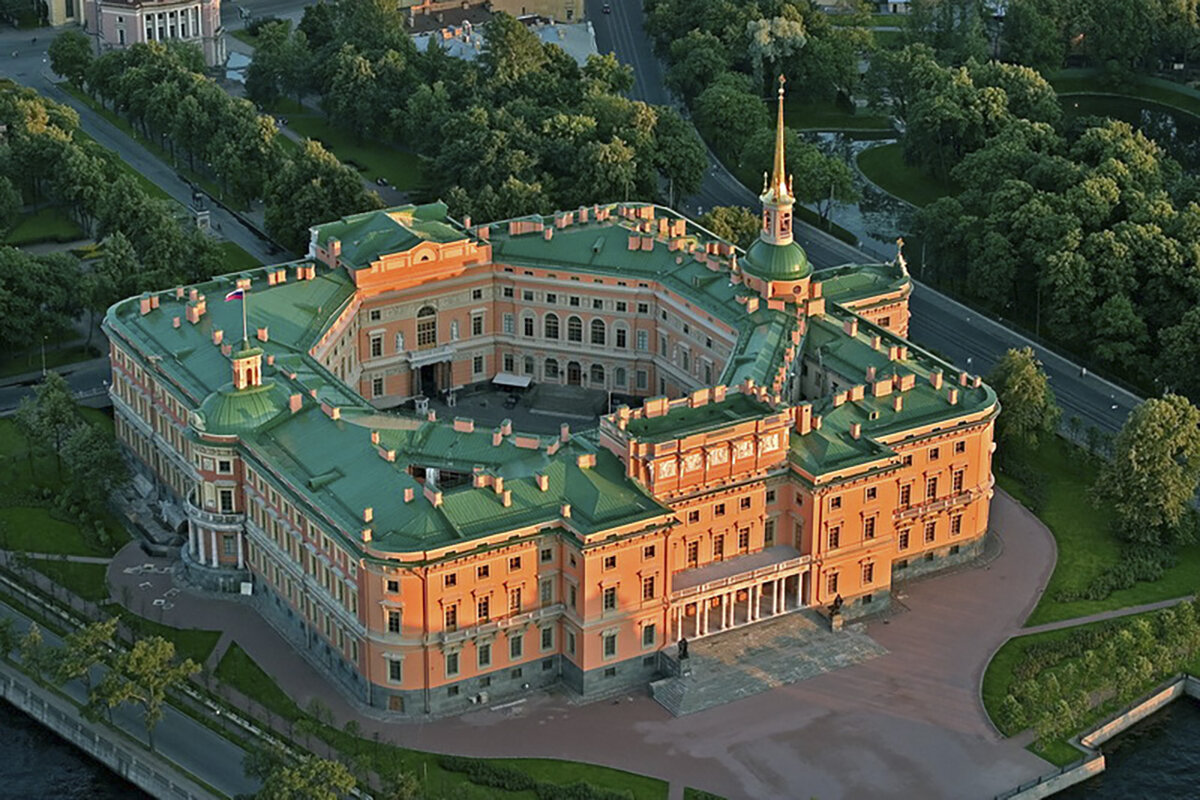 Михайловский (Инженерный) замок в Санкт-Петербурге