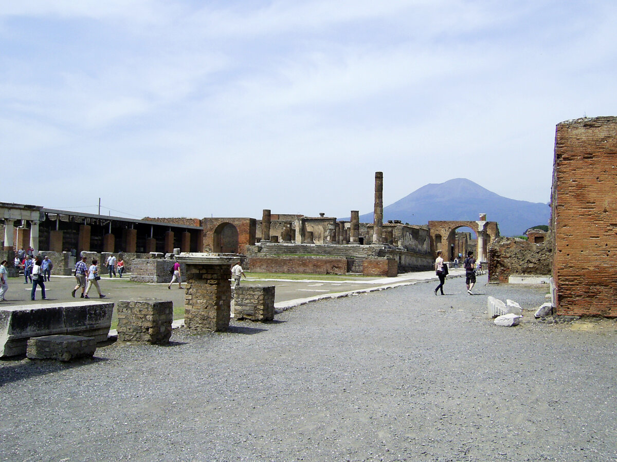 Pompeii's Ruins to Be Reconstructed by Robot Scientific American