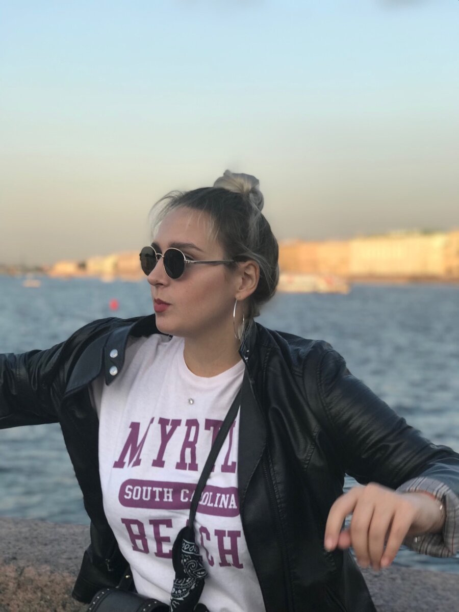 Маша и тяготы выбора блогера: Instagram или Youtube - вот в чём вопрос...