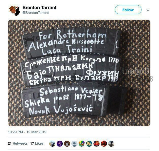 На рожках для автомата Брентон написал даты ‘ключевых моментах для становления европейской цивилизации’.