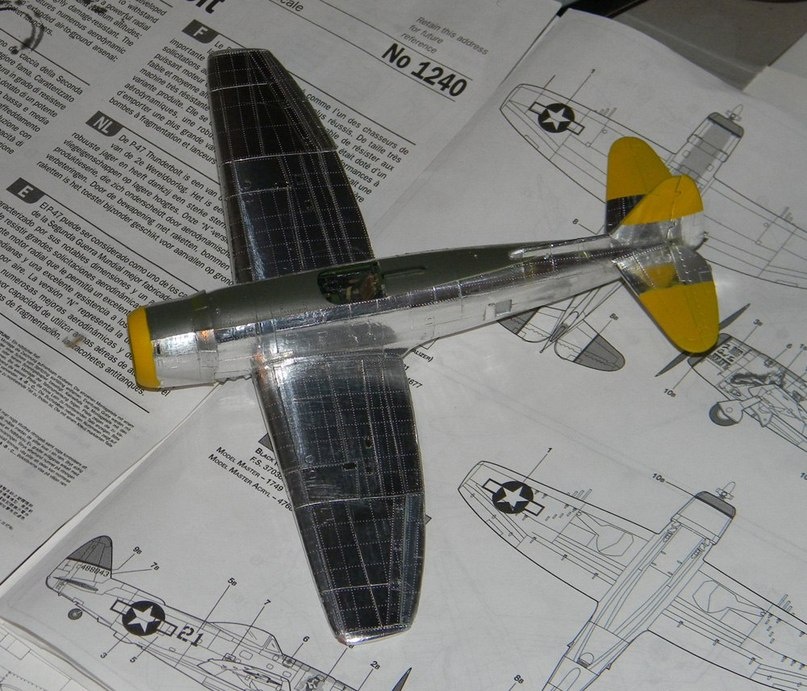 Модель Р-47, алюминиевым скотчем для имитации некрашеного метала