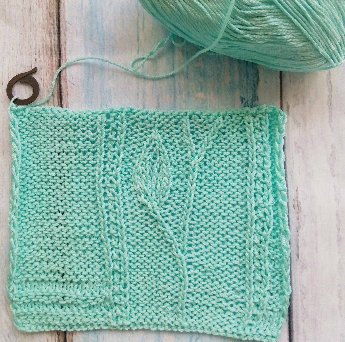 Образец из Пехорки весенней в оттенке "Айсберг"