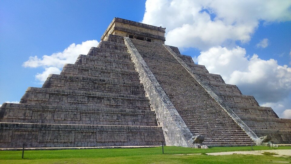 Пирамида Кукулькана племени майя. В ней совершались человеческие жертвоприношения.