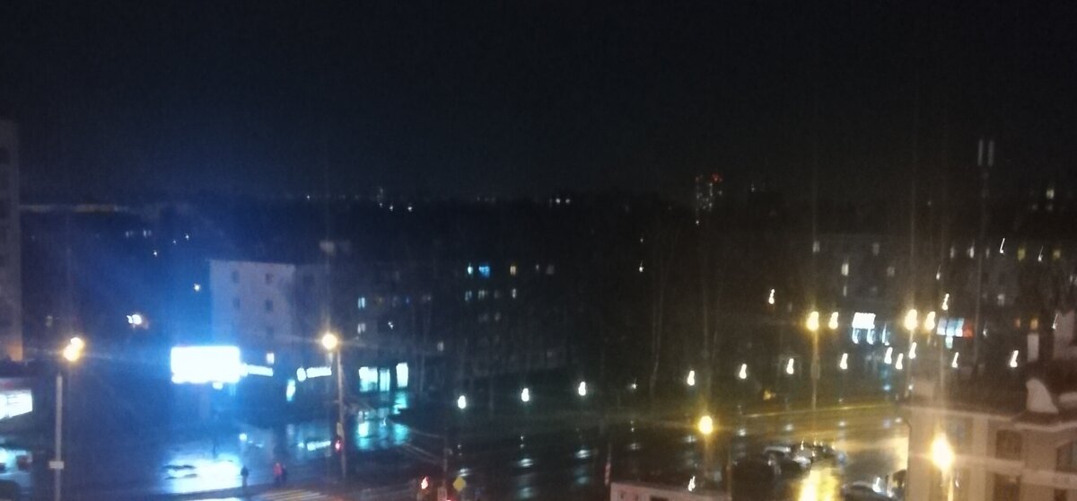 Просто фото ночного города. Вид из окна..