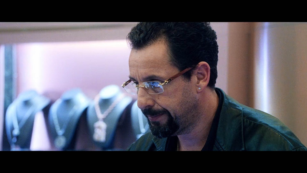 Главного героя сыграл Адам Сендлер, доказав что может в драму