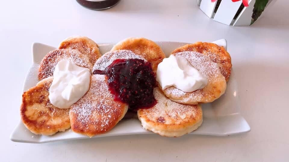 Пышные сырники с манкой на сковороде рецепт фото пошагово и видео