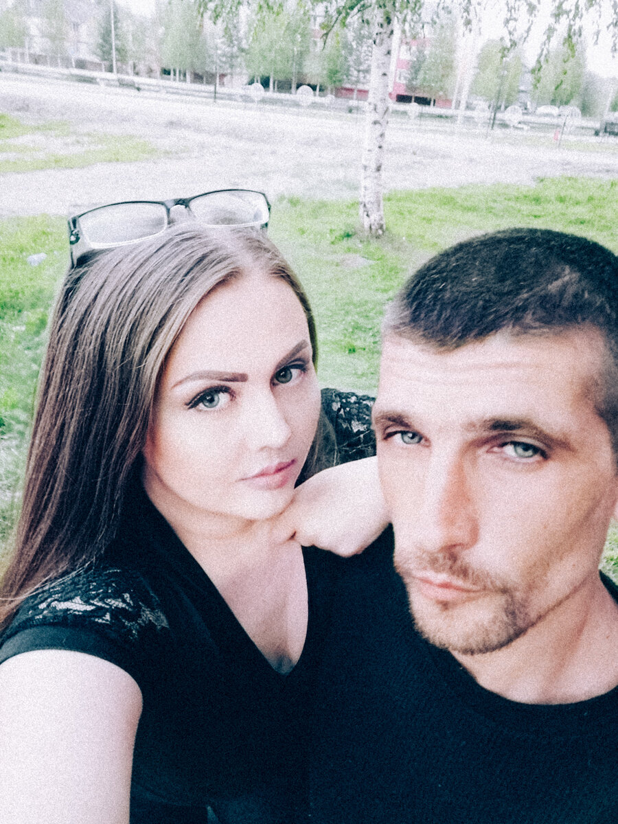 Поседел бедняга от такой жизни, не то что я 😎