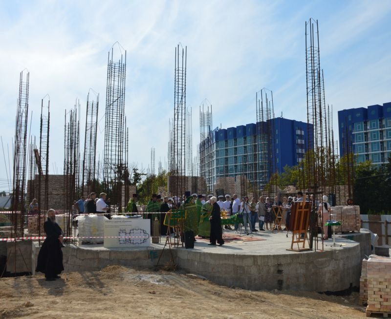 Торжество закладки соборного храма Всех Святых в земле Русской просиявших в парке Победы. Фото Кирилла Сомова