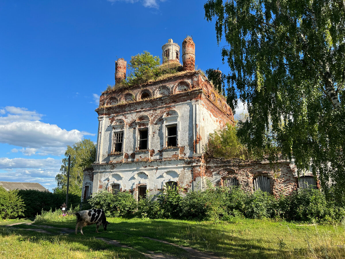 Храм Михаила Архангела в селе Сахтыш. Фото автора