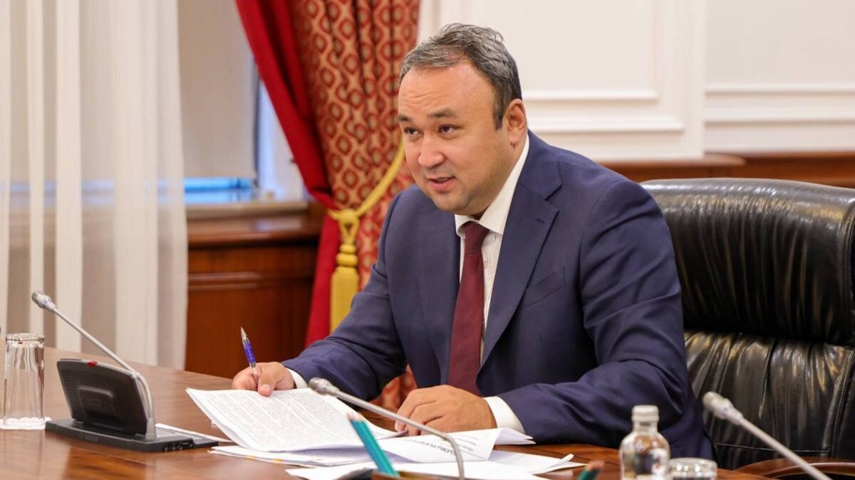    Фото: пресс-служба премьер-министра Август Макаров