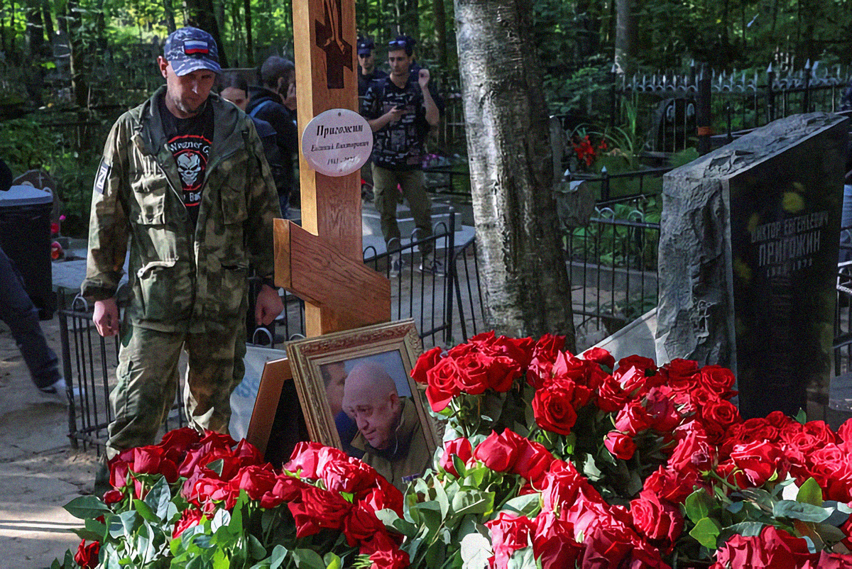 Пороховском кладбище в петербурге. Могила Пригожина на Пороховском кладбище в Петербурге. Могила Пригожина на Пороховском кладбище. Пороховское кладбище Пригожин.