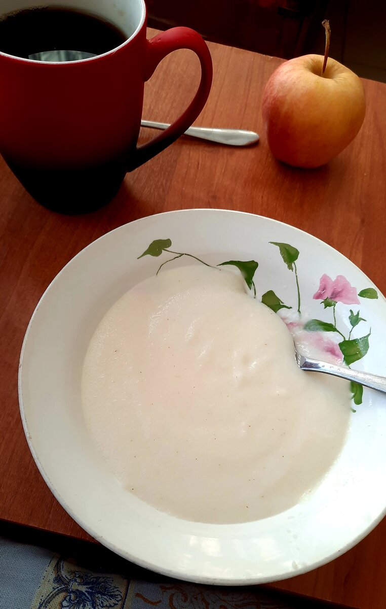 Завтрак стандартный- вкусная манная каша 